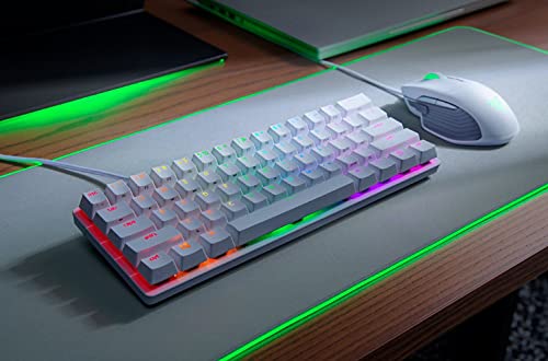 لوحة مفاتيح الألعاب Razer Huntsman Mini 60%: مفاتيح لوحة مفاتيح سريعة - مفاتيح بصرية نقرة - إضاءة Chroma RGB - مفاتيح PBT - ذاكرة مدمجة - Snap Tap - أبيض